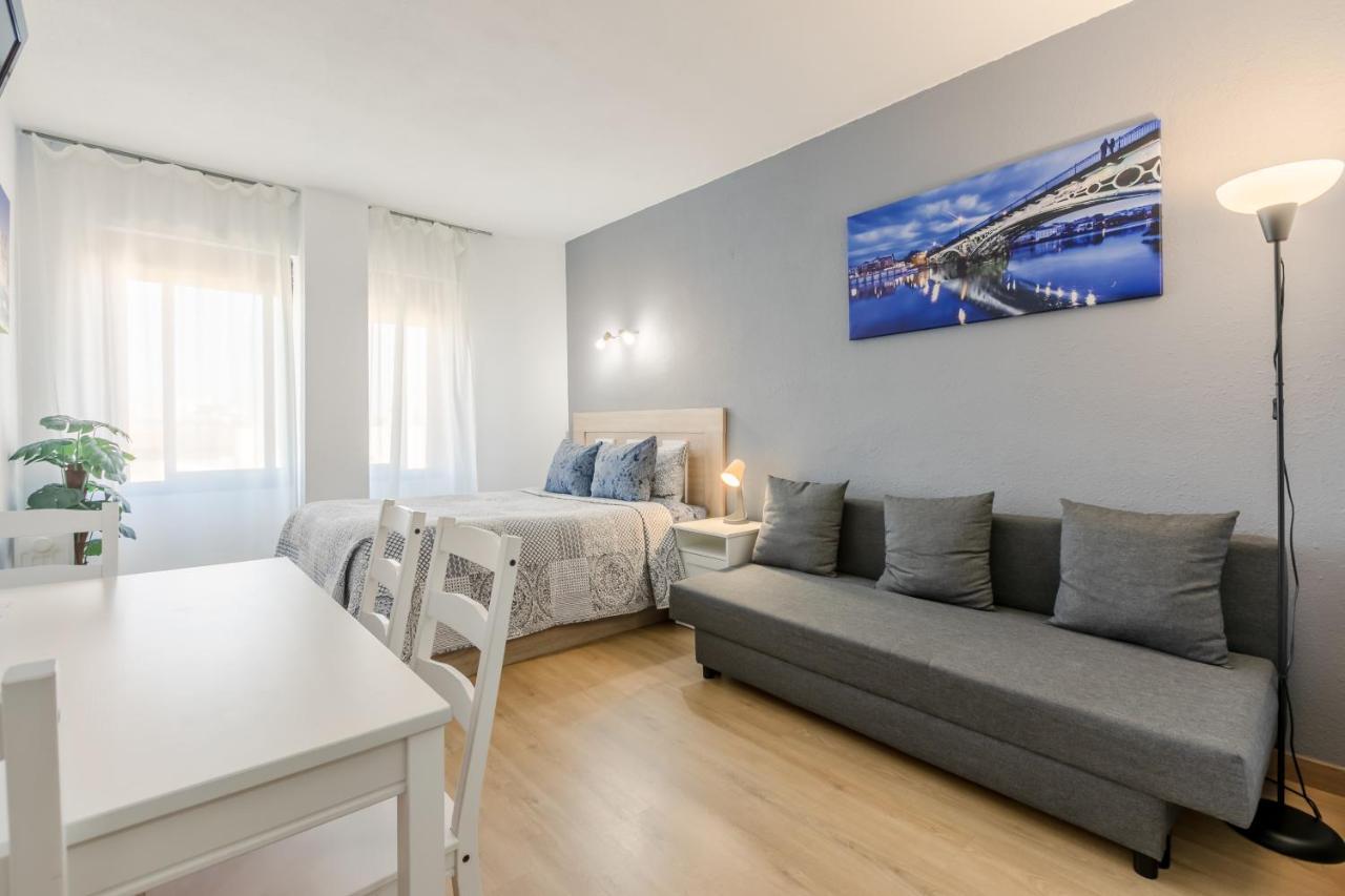 Apartament Hispalis Triana Sevilla Buitenkant foto