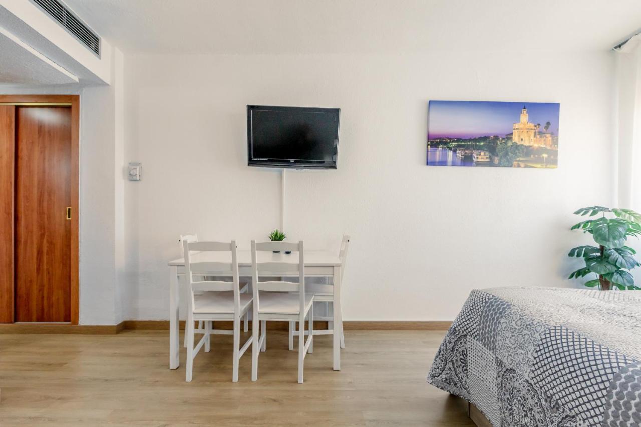 Apartament Hispalis Triana Sevilla Buitenkant foto